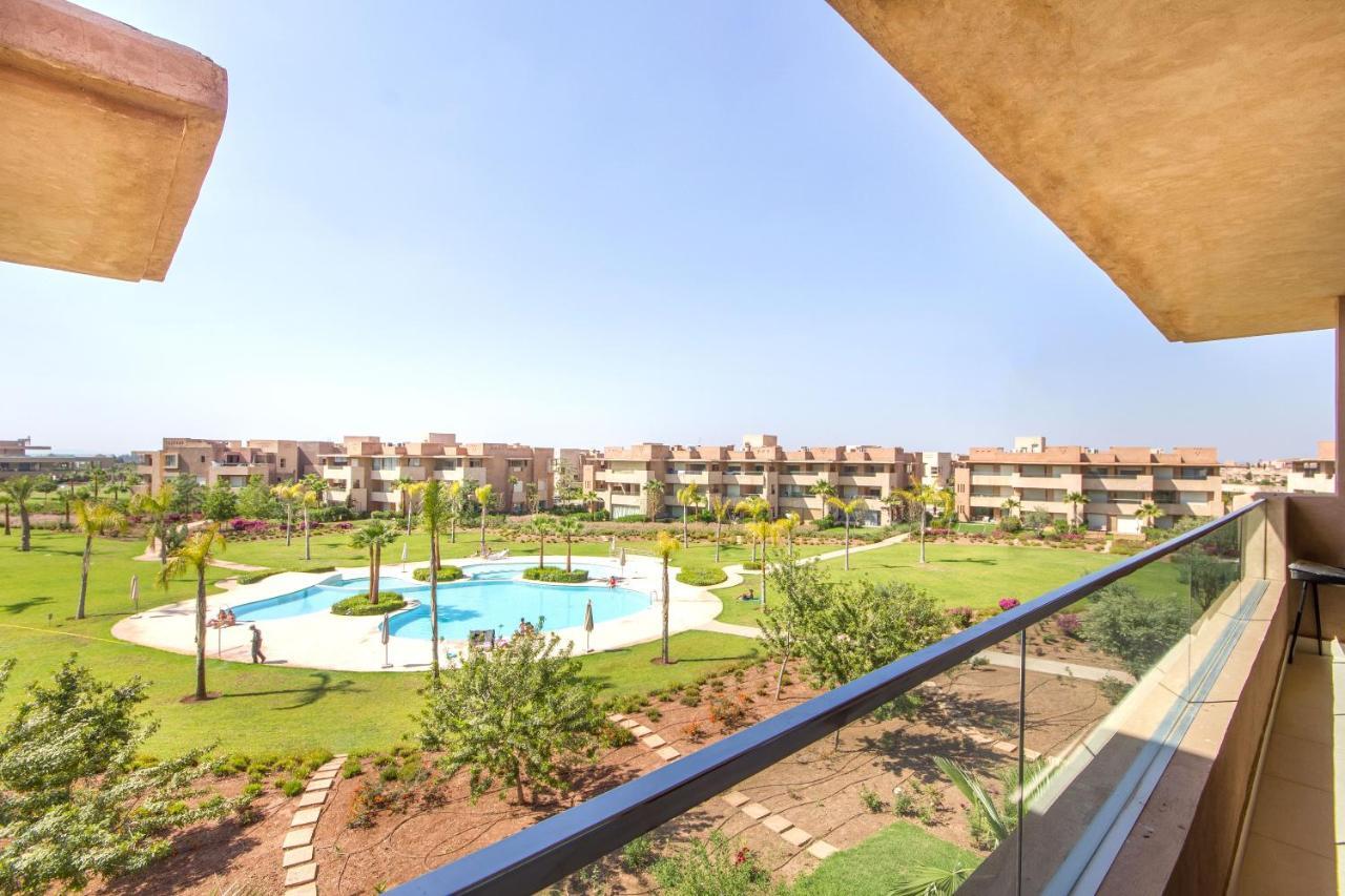 Lumineux Et Vue Degagee Sur Piscine A Prestigia Appartement Marrakesh Buitenkant foto